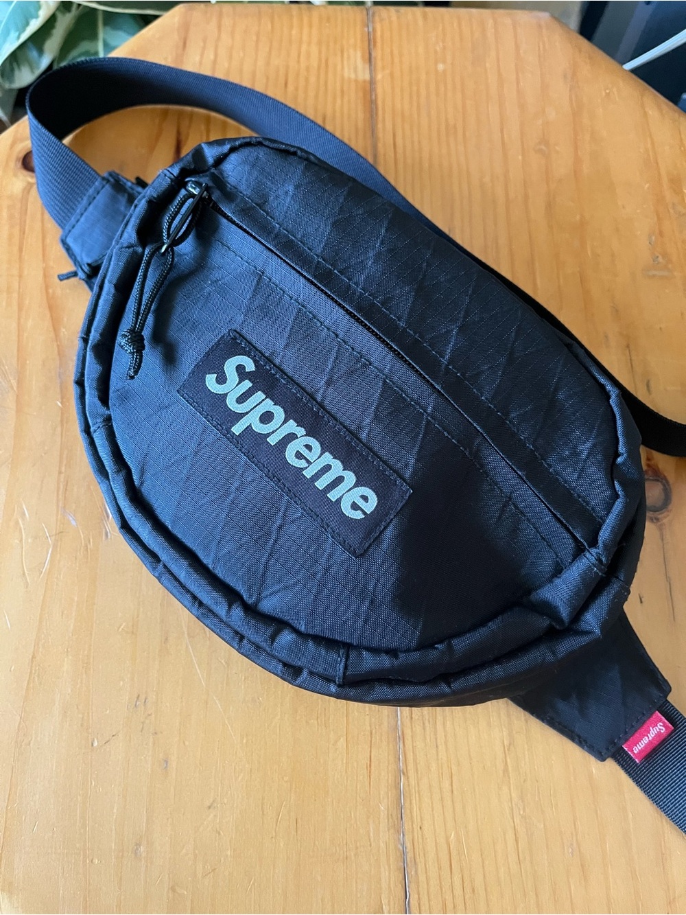 Supreme Waist Bag Fanny Pack Bum Black Logo X-pac USA FW18 Pouch Nylon Crossbody - Picture 2 of 13